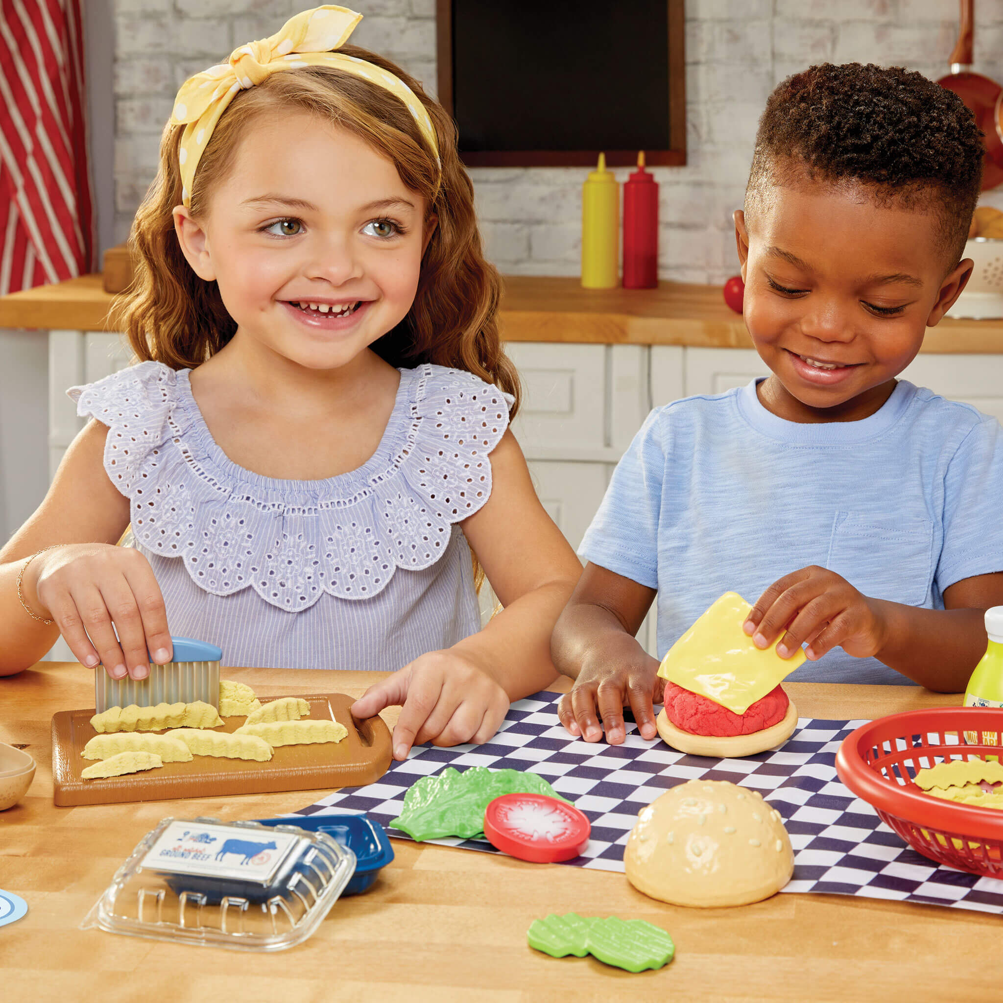 Creative Chefs™ Cheeseburger and Fries Kit - Image 2