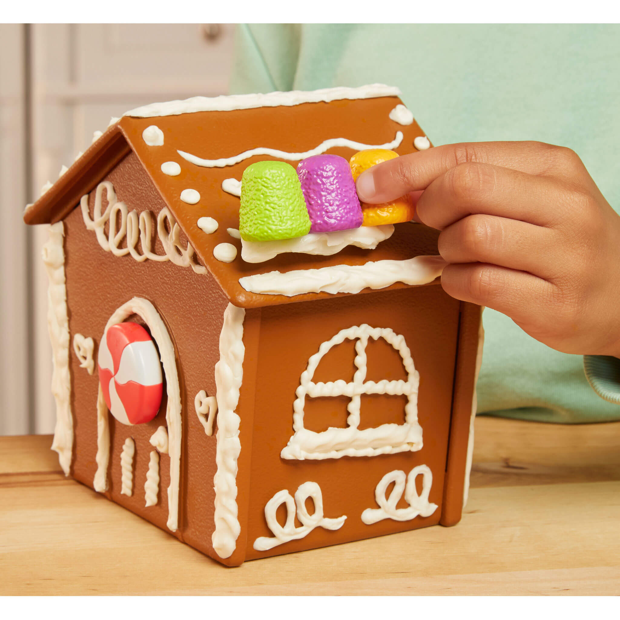 Creative Chefs™ Gingerbread House Kit - Image 6