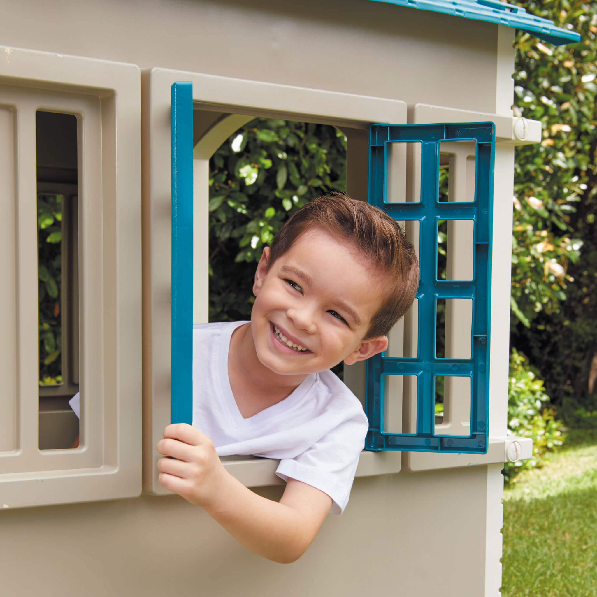 Cape Cottage Playhouse™ - Blue - Image 4