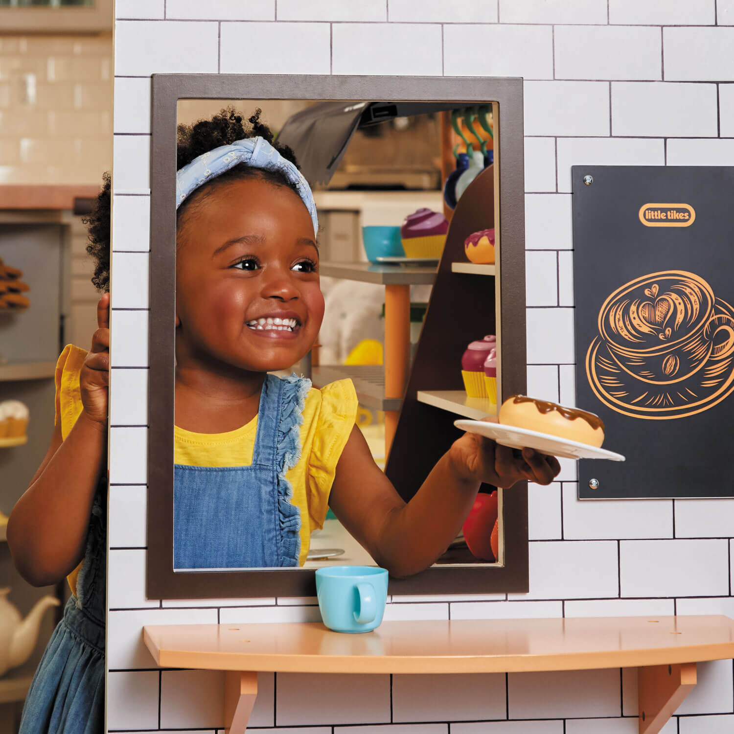 Café & Bakery - Image 4